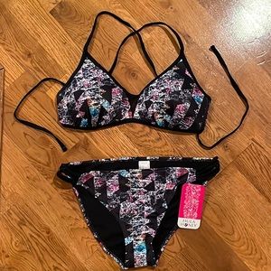 NWT Hula Honey 2 Piece Bikini Large